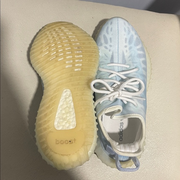 adidas gazelle silver green womens Adidas Yeezy Boost 350 V2 Semi Frozen Yellow
